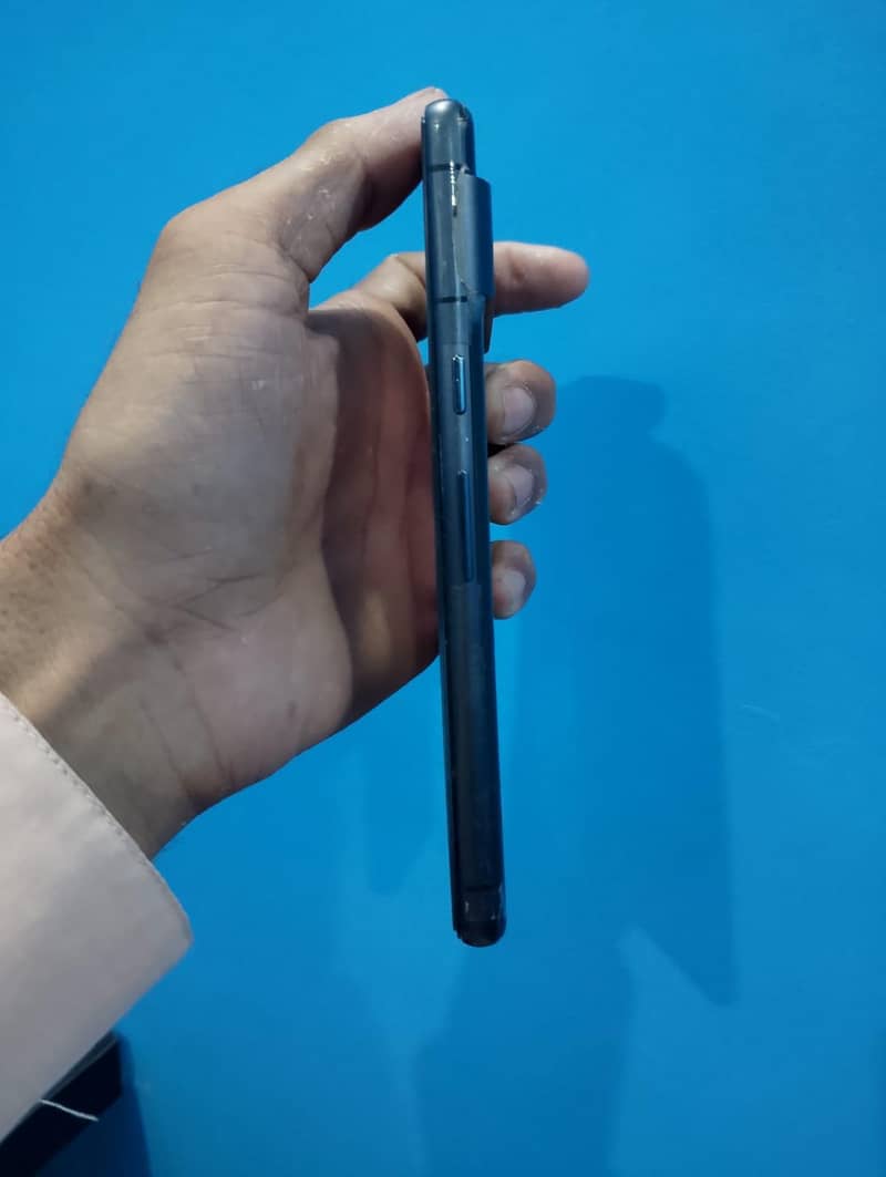 Google Pixel 7 4