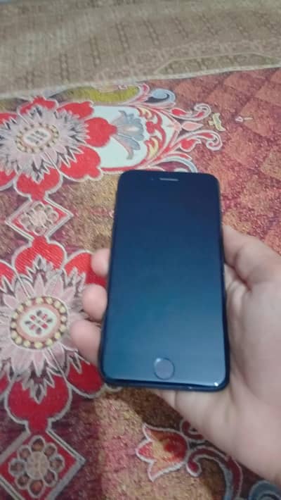 Apple iPhone 7
