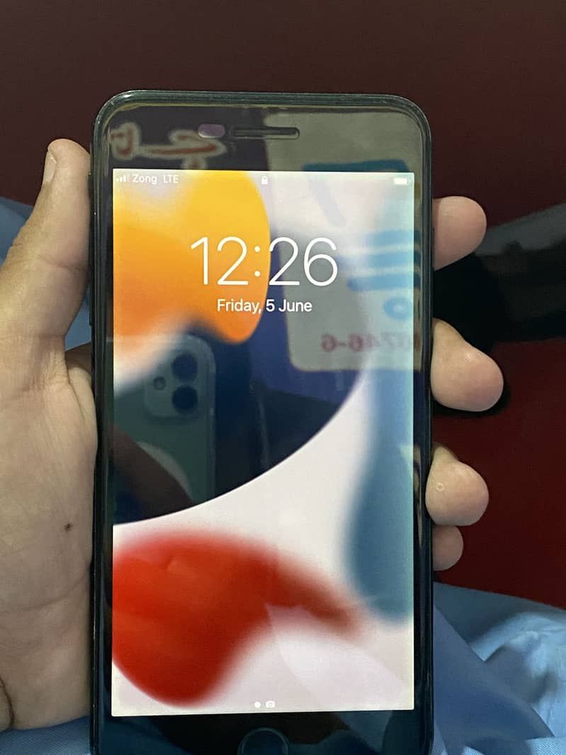 Apple iPhone 7 Plus 1