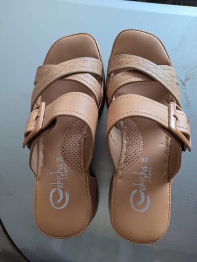Ladies Beige Sandals Size 36 – Hardly Used
