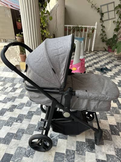 Imported stroller with bassinet and carry cot