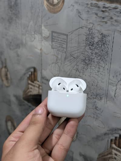 Apple AirPods 4 with ANC (Active Noise Cancellation)
