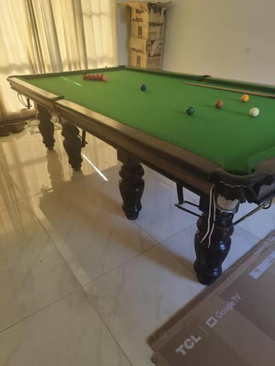 5 x 10 Snooker table. heavy and good quality