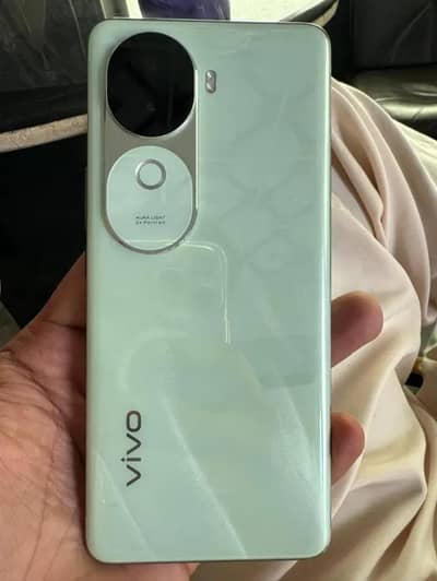 Vivo V40e
