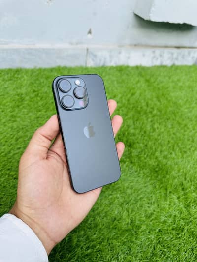 Apple iPhone 16 Pro