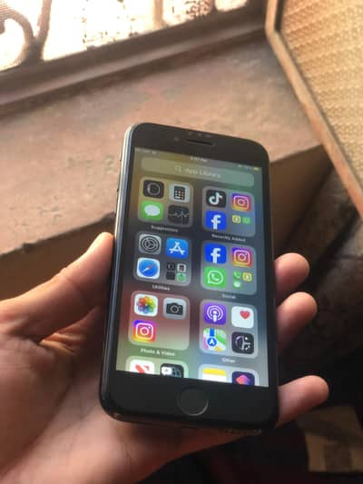 Iphone 7 water pack ha battery  helth 81 ha