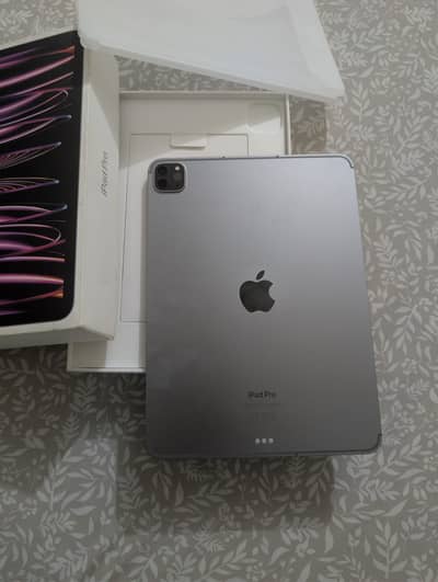 iPad Pro 11-inch (4th Gen) 128GB + Apple Pencil (2nd Gen) | Open Box