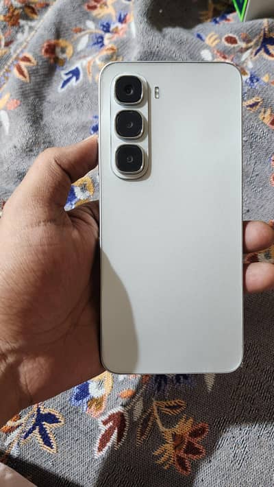 Infinix Hot 60i