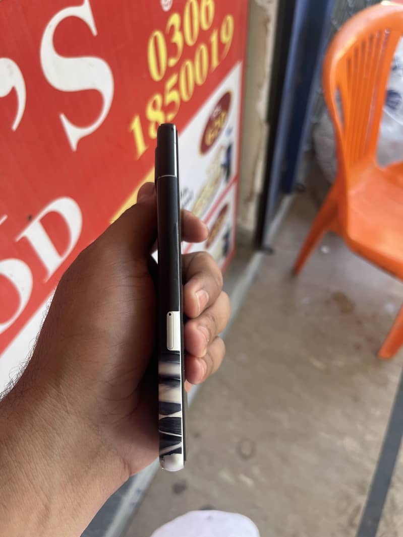 Google Pixel 7a 5