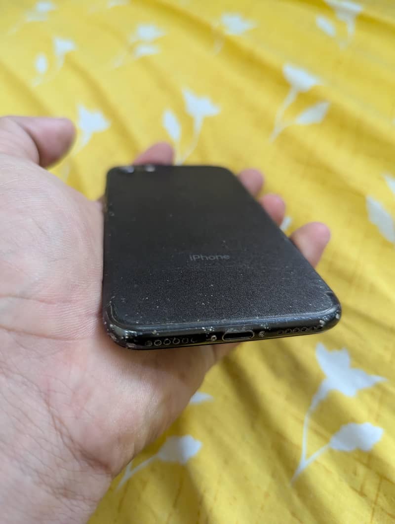 Apple iPhone 7 3