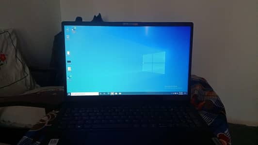 Lenovo v15 G4 Ryzen 5 8GB 256GB SSD Urgent sale 10/10