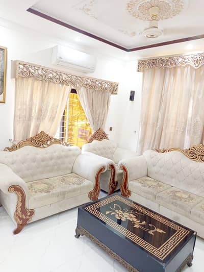 Crown Sofa set with center table available at very good price