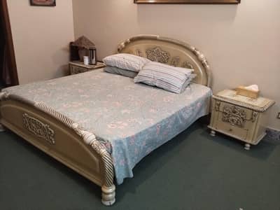 Used Bed Set In Good Condition