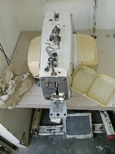 buntton lagane wali machine double kame wala 10.9 . condition