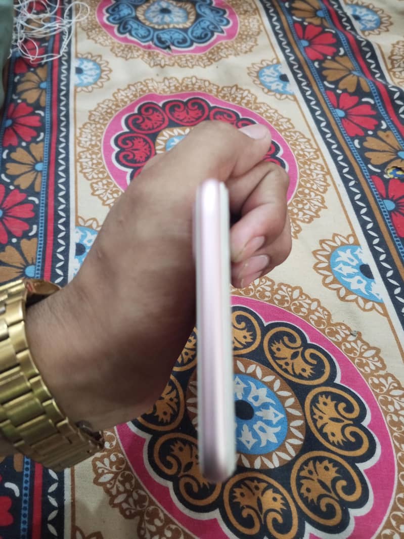 Apple iPhone 7 Plus 5