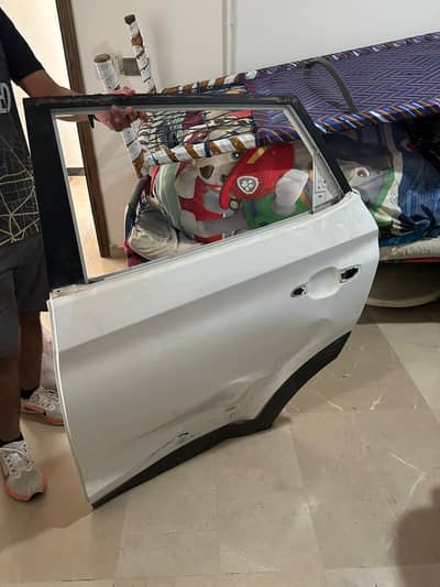 Hyundai Tucson rear left door for sale white color