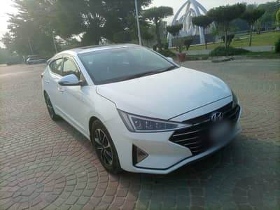 Hyundai Elantra 2022