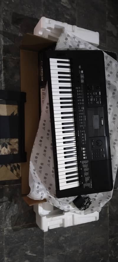 YAMAHA PSR E 463 FRESH CONDITION KEYBOARD