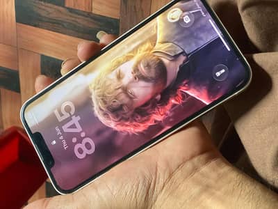 Apple iPhone 13