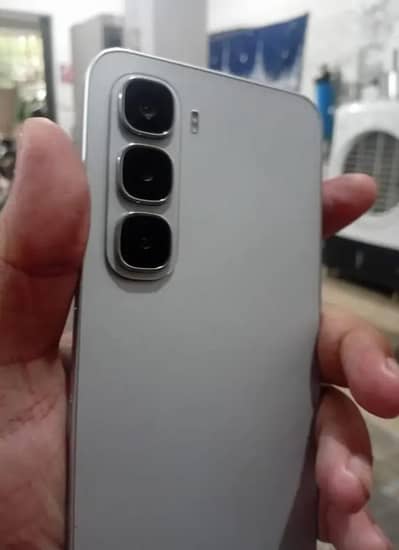 Infinix Hot 60i