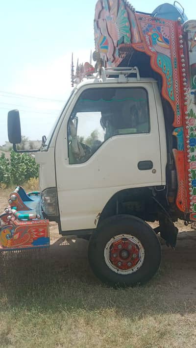 isuzu npr 20fit body engen 4400cc