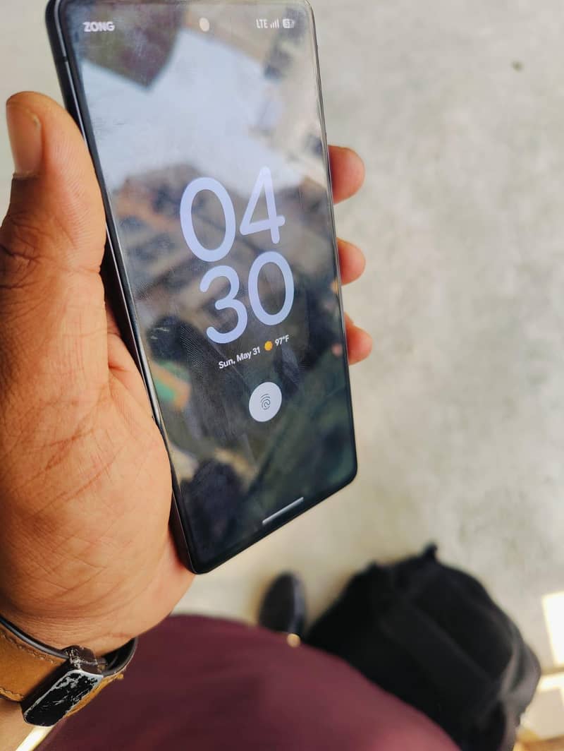 Google Pixel 7 4