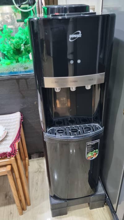 Dispenser in good conditon