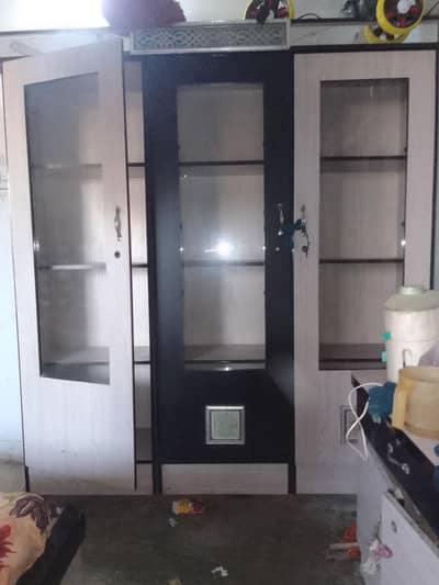 Jisko chaiye wo lejay 25000 me 3 doors divider