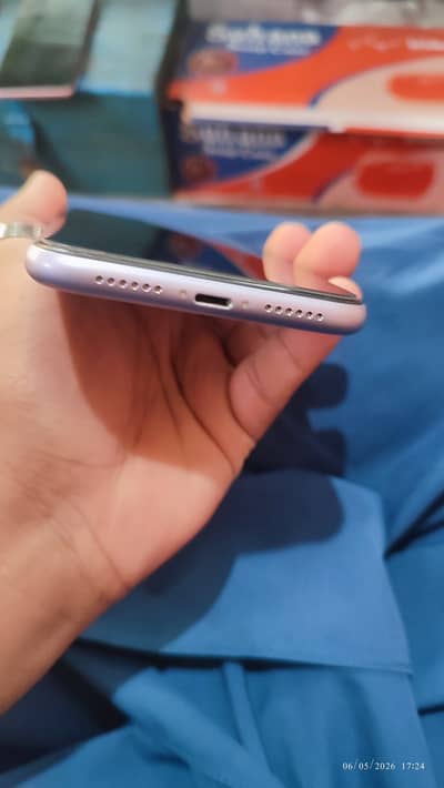 Apple iPhone 11