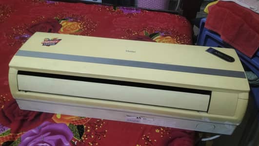 Haier company ka 1  Ton AC 1 year  use
