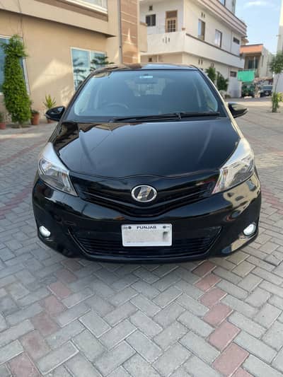 Toyota Vitz, Full option Push start, immaculate condition for sale