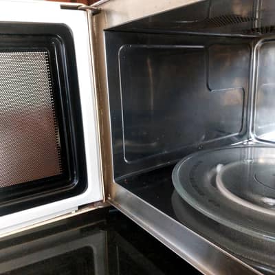 IchiBan Microwave Oven with Grill – 800W