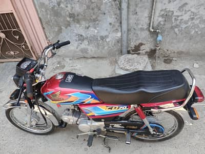 Honda CD70 2026 Red Color 4500 kilometers drive urgent Sale