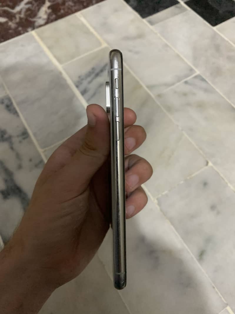 iPhone 2