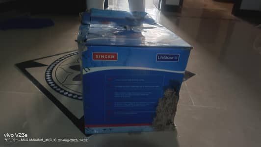 condition like new box thora demage he but . . full plastic body no dem
