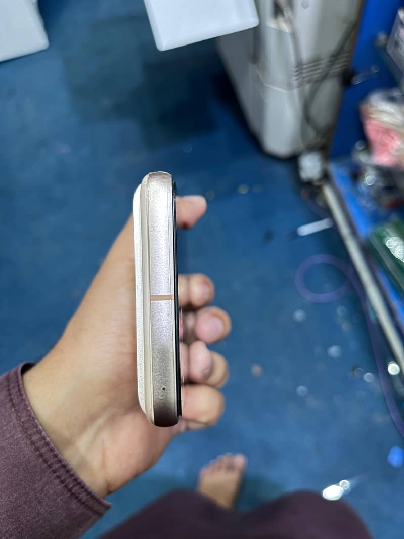 Google Pixel 8 3