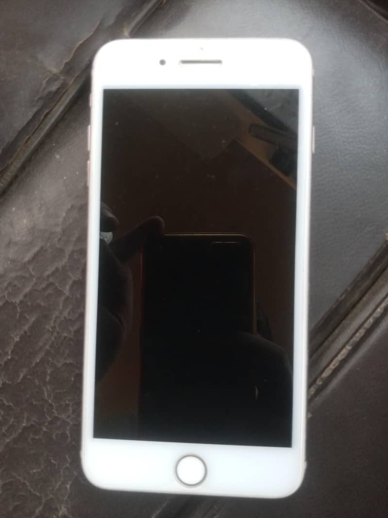 Apple iPhone 8 Plus 1