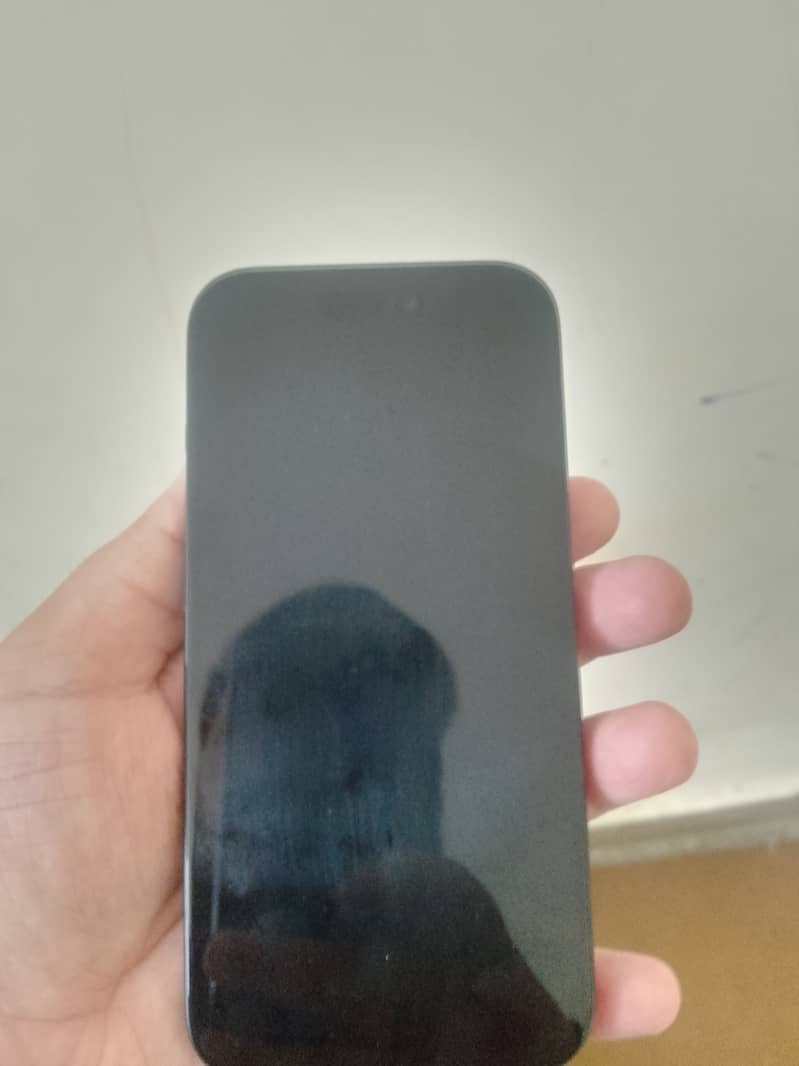 Apple iPhone 15 6