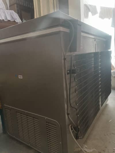 refrigerator only 1month use