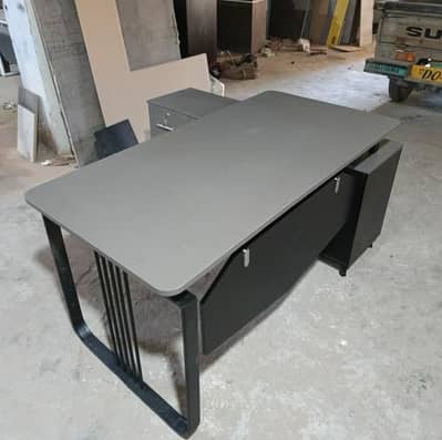 Executive table