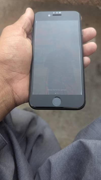 Apple iPhone SE 3