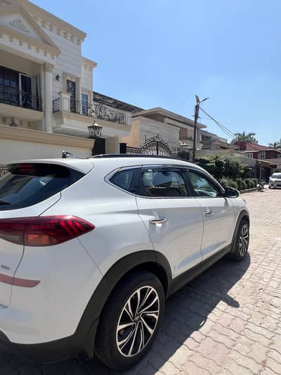 Hyundai Tucson AWD same as New