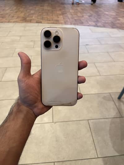 Apple iPhone 16 Pro Max