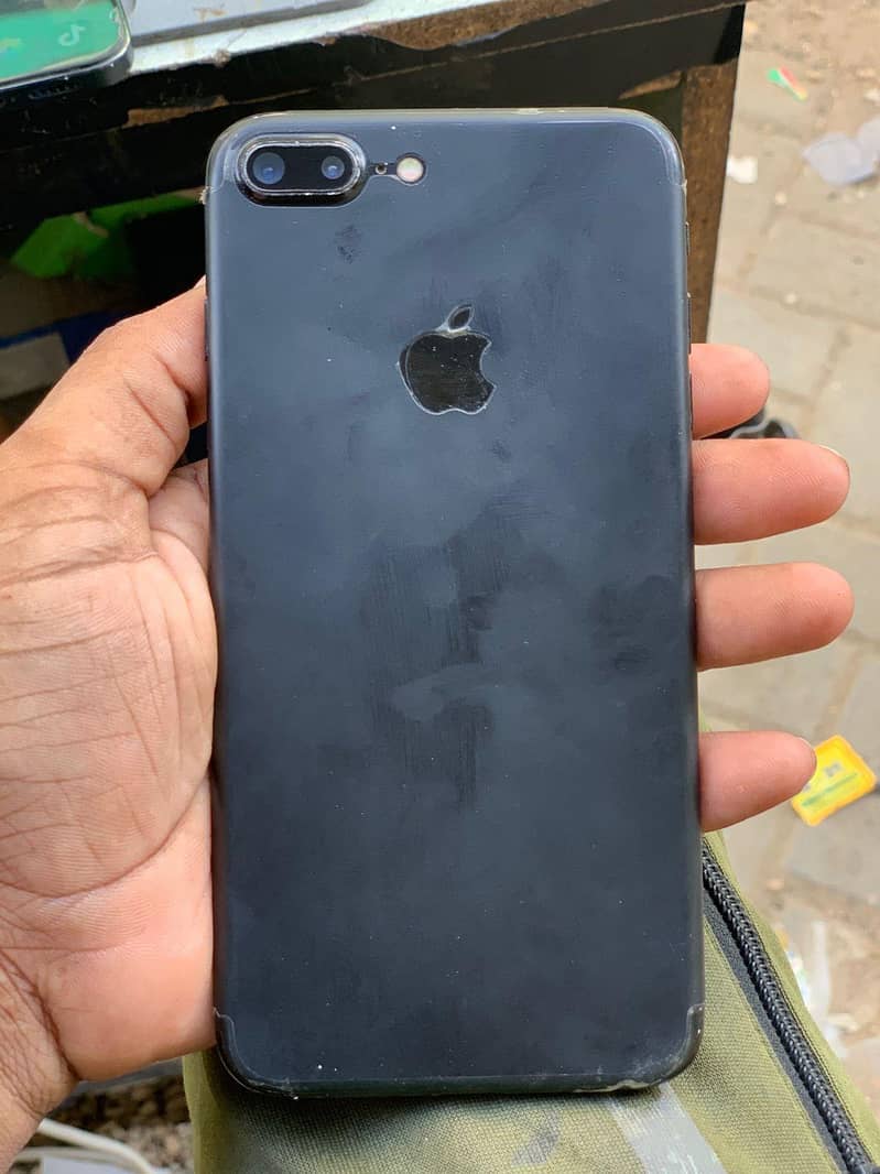 Apple iPhone 7 Plus 0