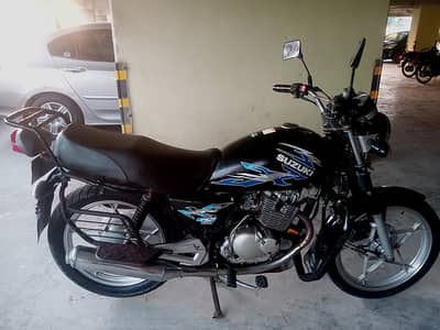 Suzuki GS 150 2018