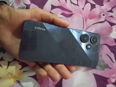 Infinix Hot 30 Play urgent for sale 4/64 jeniun condition ma ha