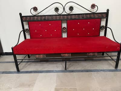 5 Seater Iron Metallic Sofa Set, Red Velvet and Excellent Condition