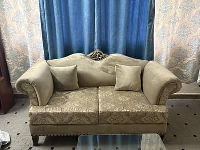 Full seat of fully furnished Sofa with extra cushions