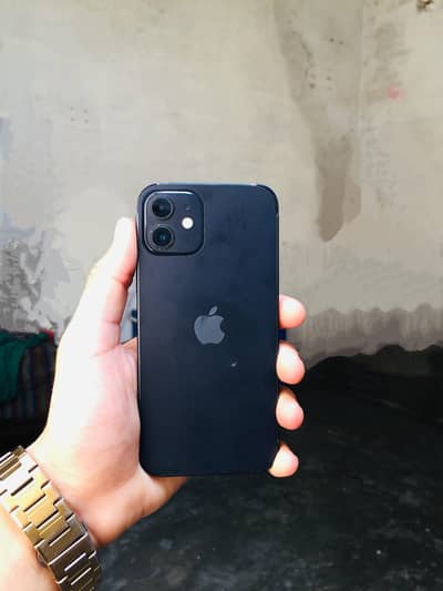 iPhone 12 Black – Powerful & Affordable
