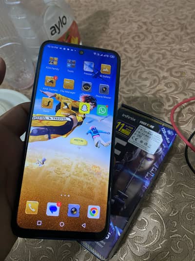 Infinix Hot 12